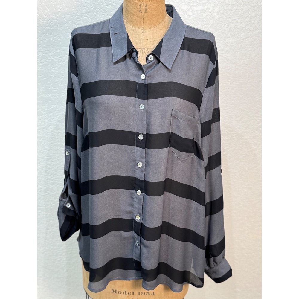 Striped Button Down Shirt Gray Black Long Sleeve Pocket‎ Career Casual READ
